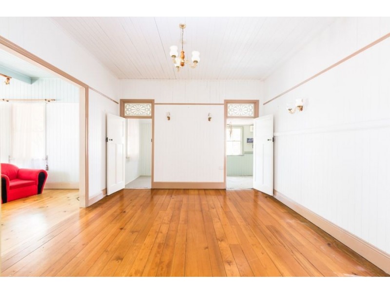 14 Paten Street, North Ipswich QLD 4305