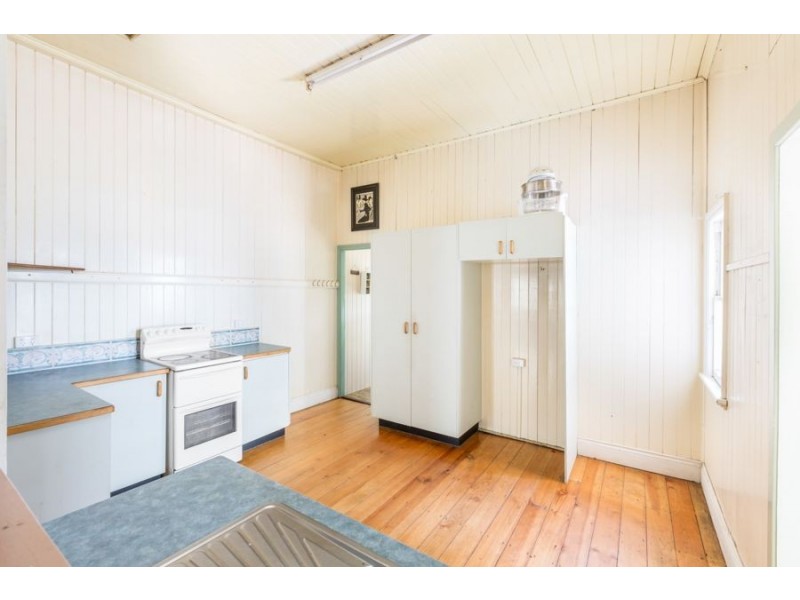14 Paten Street, North Ipswich QLD 4305