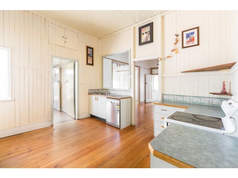 14 Paten Street, North Ipswich QLD 4305