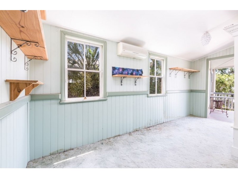 14 Paten Street, North Ipswich QLD 4305