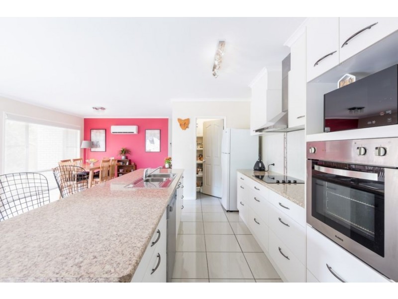 16 Bolingbroke Street East, Fernvale QLD 4306