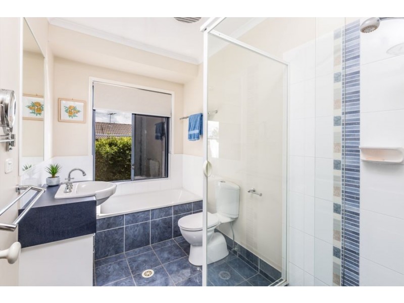 16 Bolingbroke Street East, Fernvale QLD 4306