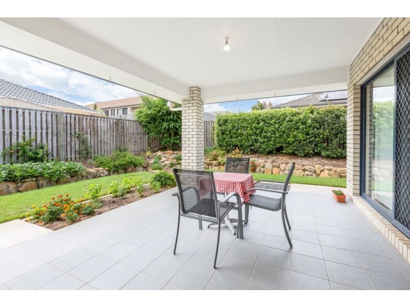 16 Bolingbroke Street East, Fernvale QLD 4306