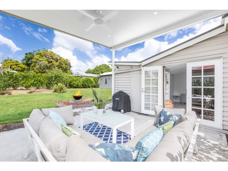 89 Glebe Road, Silkstone QLD 4304