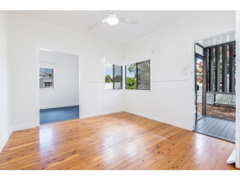 40 Lusitania Street, Newtown QLD 4305