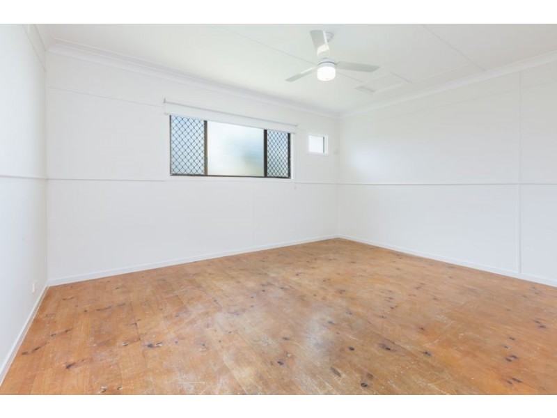 40 Lusitania Street, Newtown QLD 4305