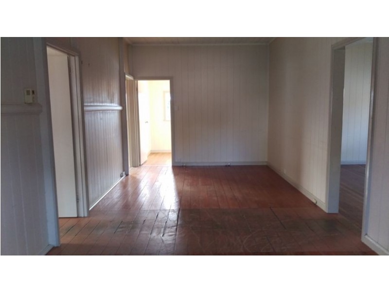 2 Woodgate Street, Churchill QLD 4305