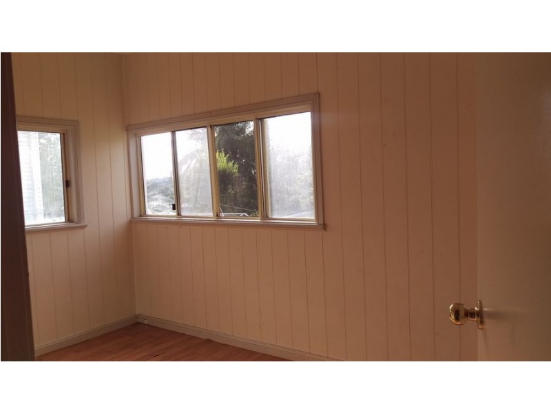 2 Woodgate Street, Churchill QLD 4305