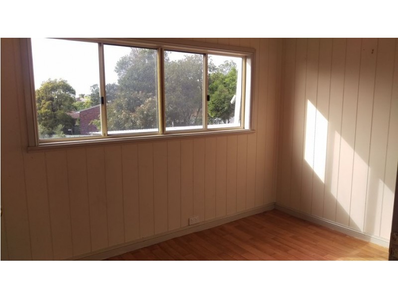 2 Woodgate Street, Churchill QLD 4305