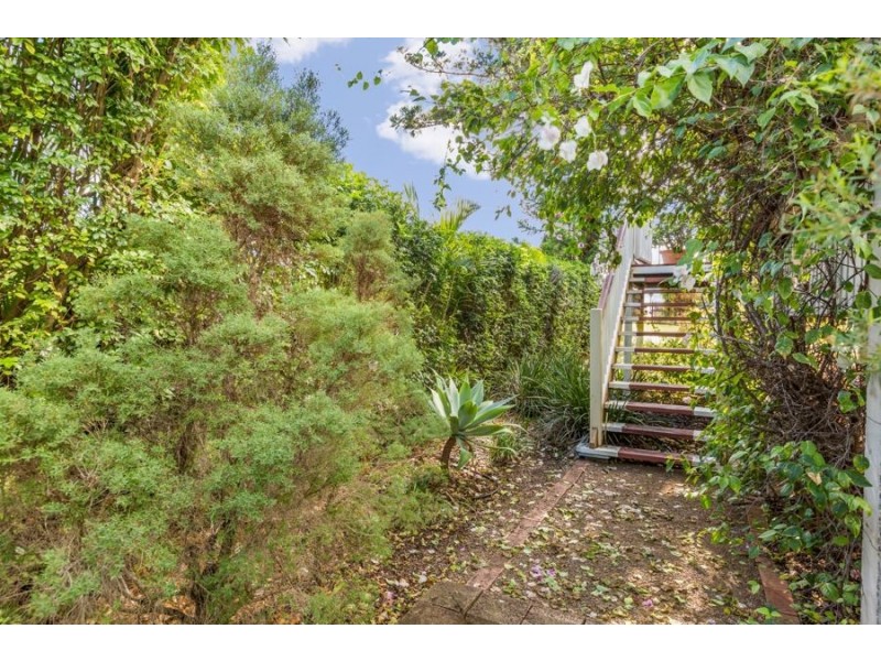 15 North Station Road, North Booval QLD 4304