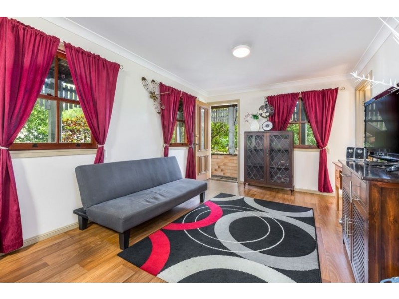 15 North Station Road, North Booval QLD 4304