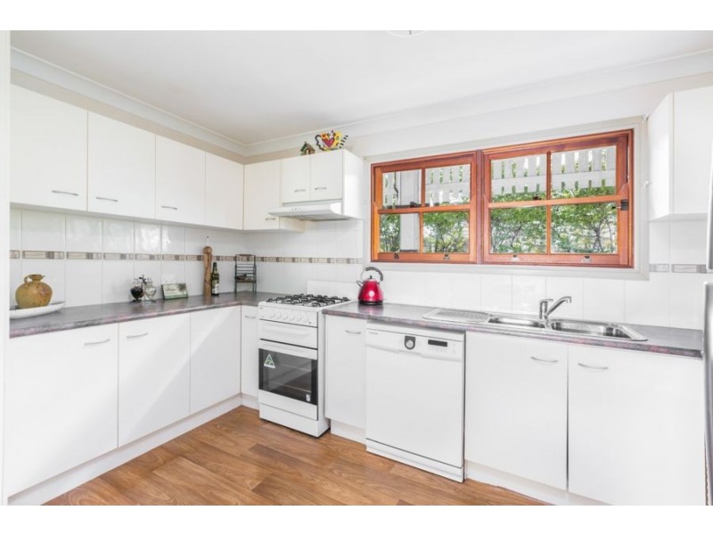 15 North Station Road, North Booval QLD 4304