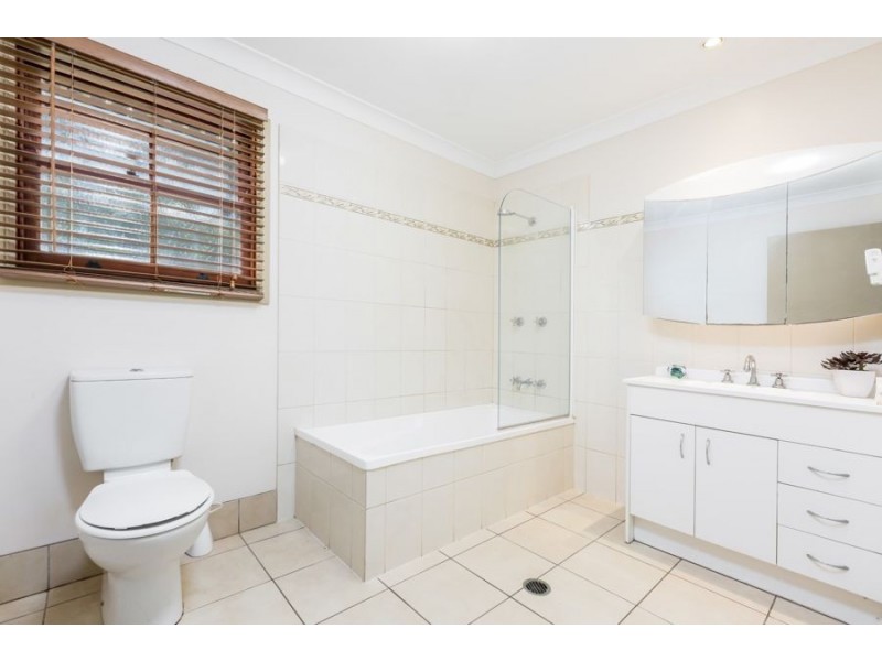 15 North Station Road, North Booval QLD 4304
