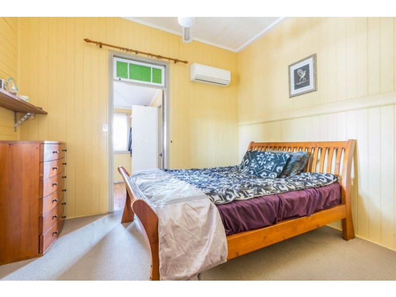 15 North Station Road, North Booval QLD 4304