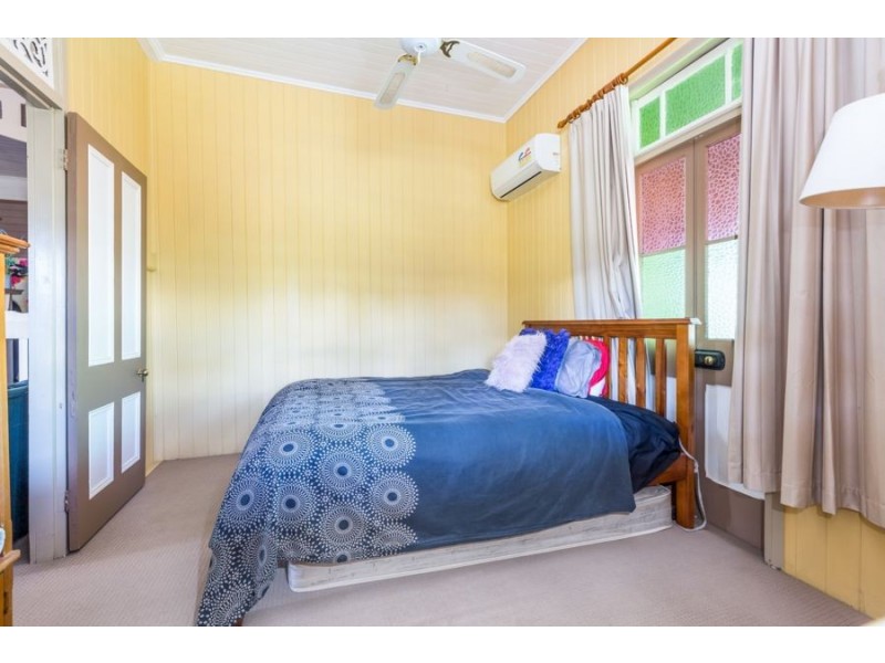 15 North Station Road, North Booval QLD 4304