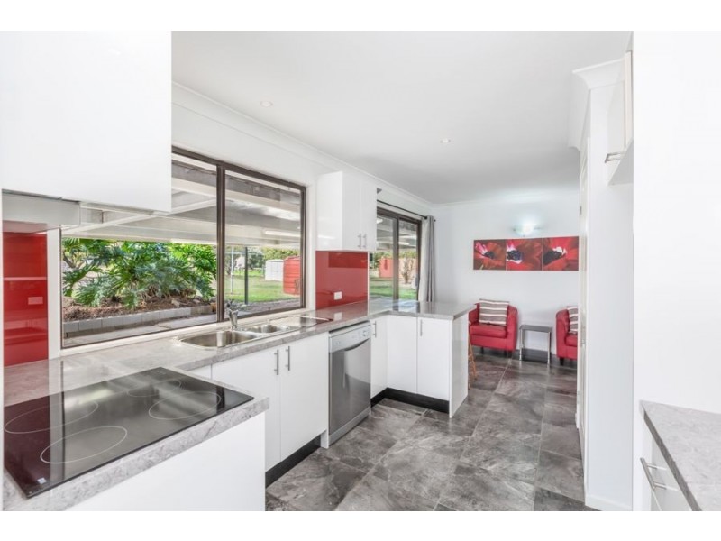 13 Hart Street, Bundamba QLD 4304