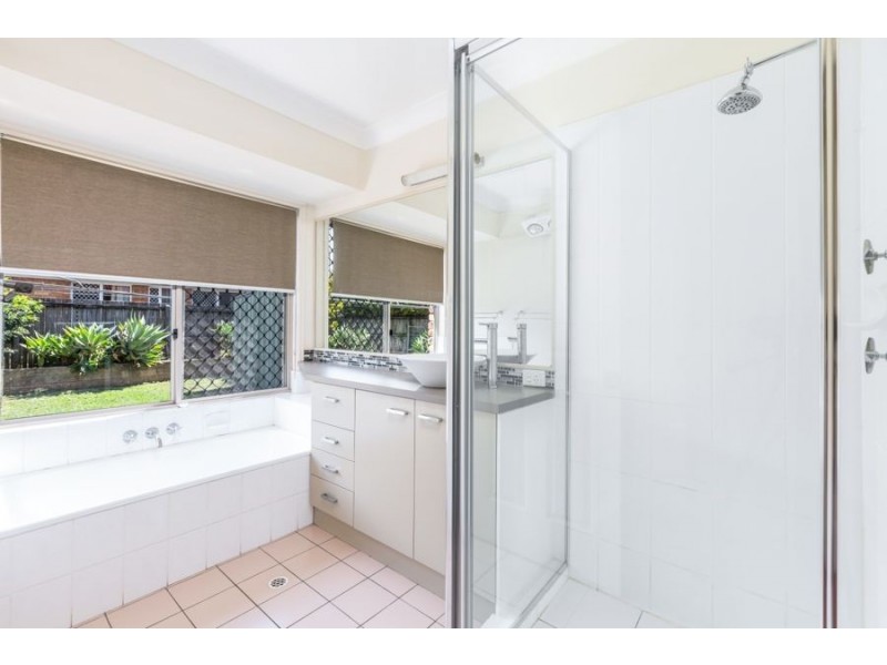 9 Sheppey Place, Yamanto QLD 4305