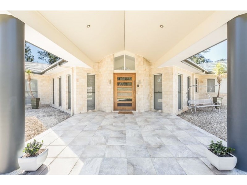 50 Highfield Place, Mount Crosby QLD 4306