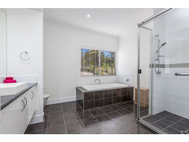 50 Highfield Place, Mount Crosby QLD 4306