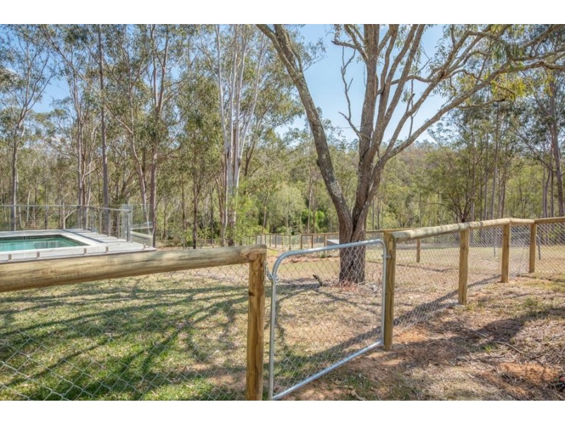 50 Highfield Place, Mount Crosby QLD 4306
