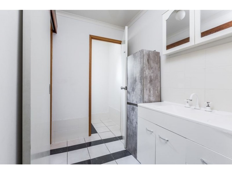 34 Barkell Street, North Ipswich QLD 4305