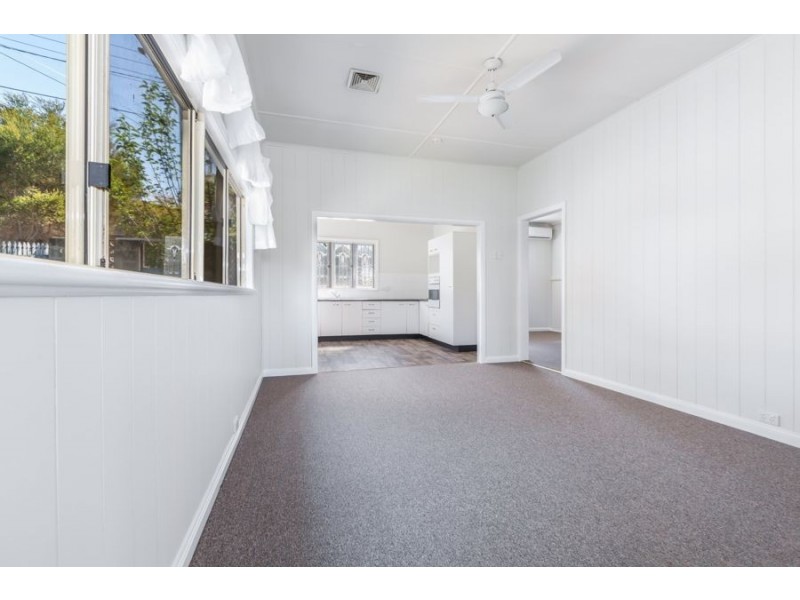 2 Woodgate Street, Churchill QLD 4305