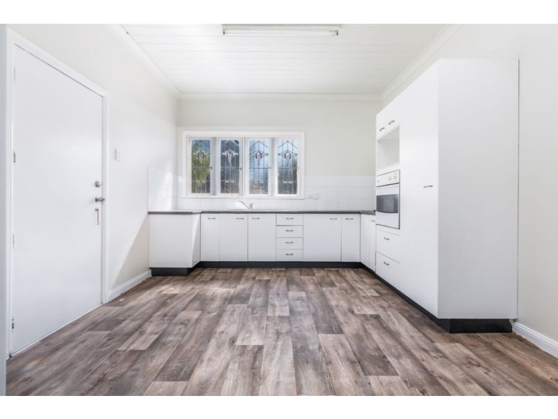 2 Woodgate Street, Churchill QLD 4305