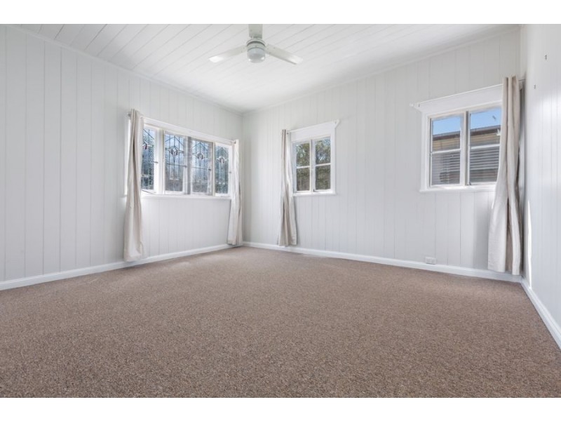 2 Woodgate Street, Churchill QLD 4305