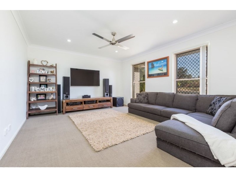 17 Willowood Place, Fernvale QLD 4306