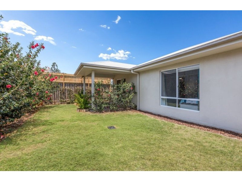 42 Napier Circuit, Silkstone QLD 4304