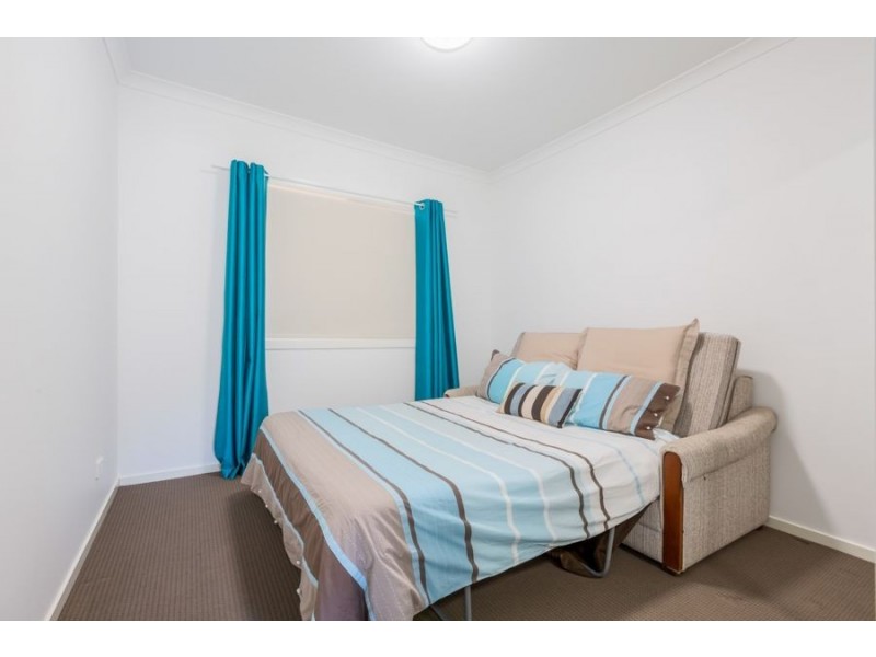 42 Napier Circuit, Silkstone QLD 4304