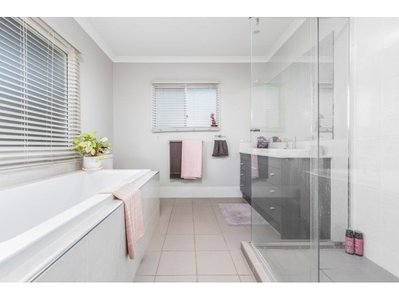31 Nagle Crescent, Hatton Vale QLD 4341