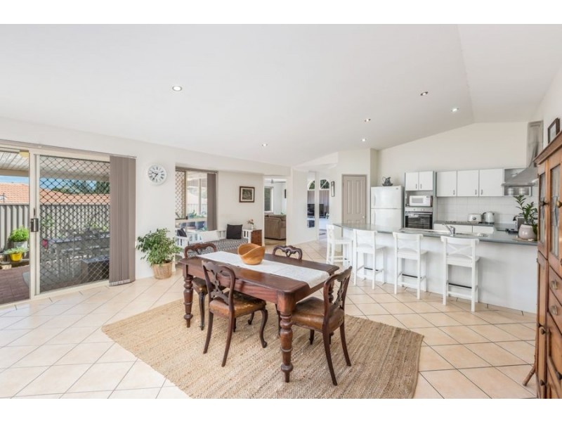 7 Calverton Court, Brassall QLD 4305