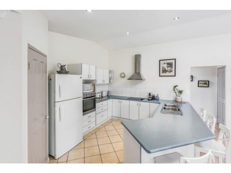 7 Calverton Court, Brassall QLD 4305
