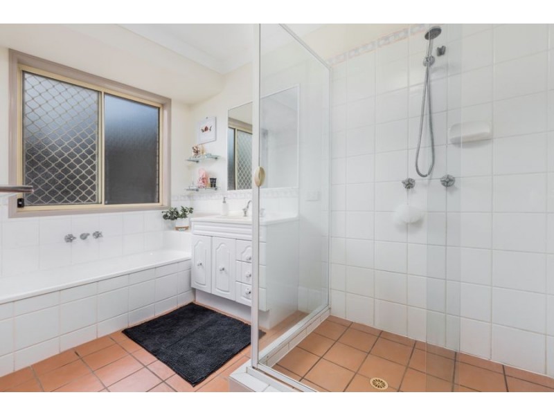 7 Calverton Court, Brassall QLD 4305