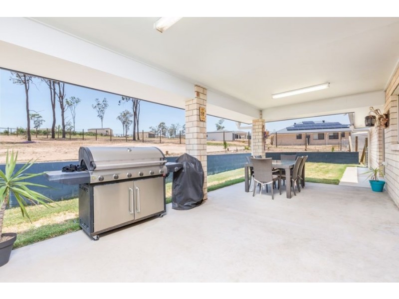 34 Arlington Way, Kensington Grove QLD 4341