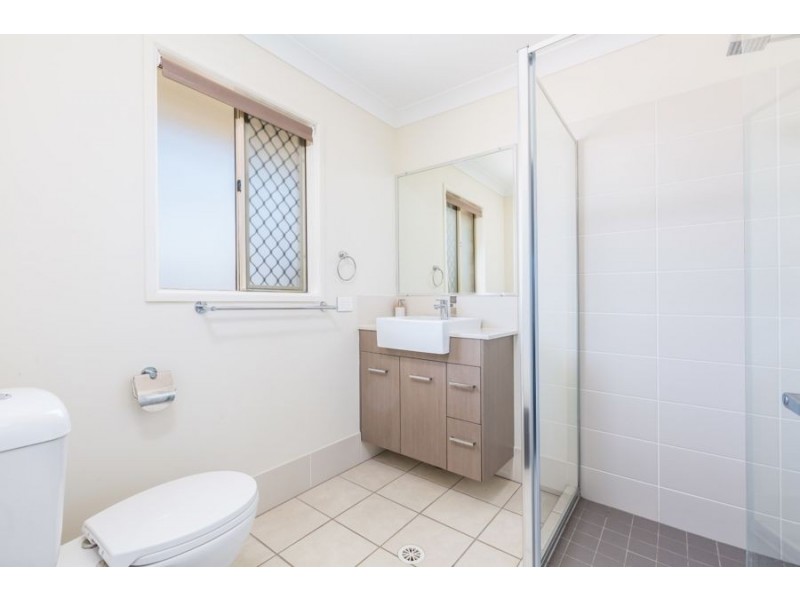 34 Arlington Way, Kensington Grove QLD 4341