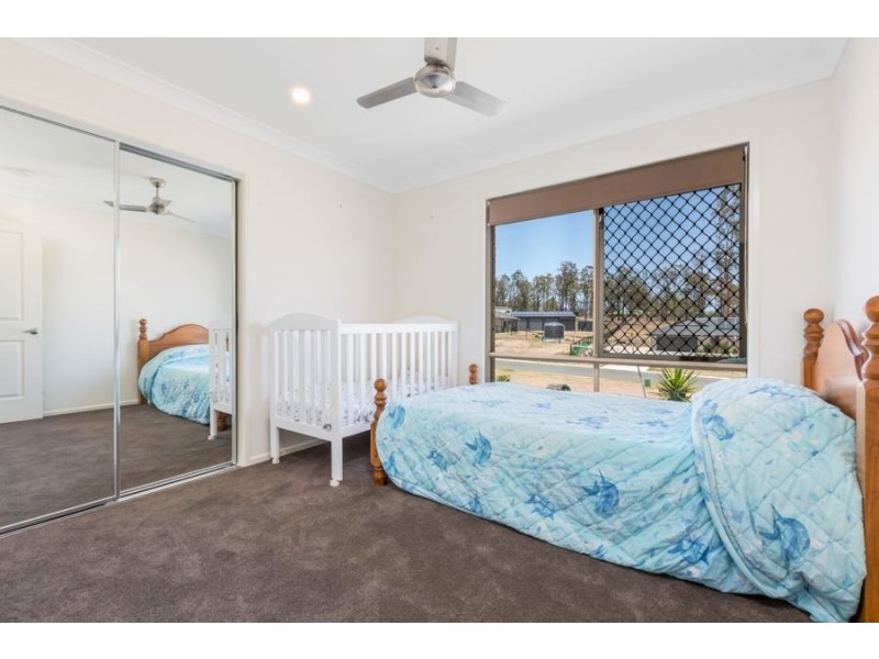 34 Arlington Way, Kensington Grove QLD 4341