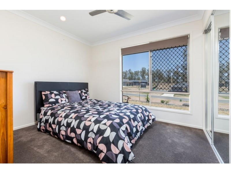 34 Arlington Way, Kensington Grove QLD 4341
