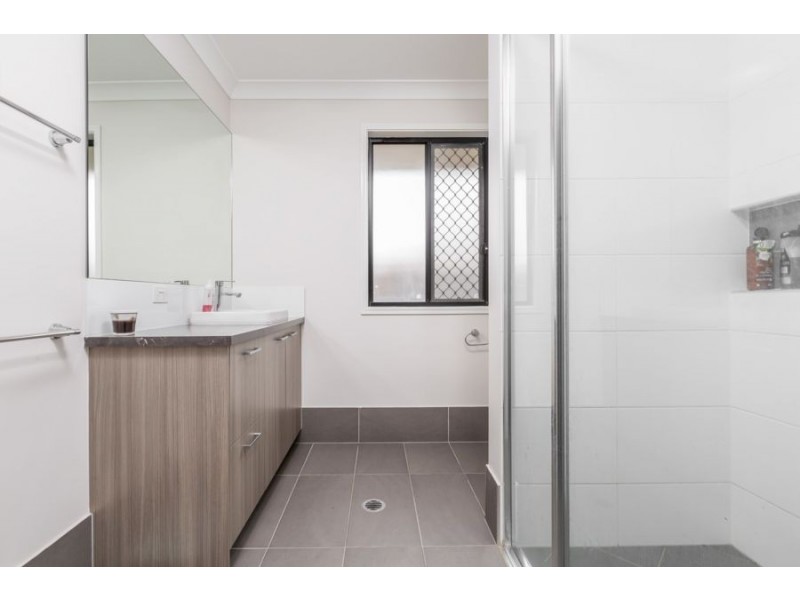 3 Emeraldwood Street, Fernvale QLD 4306