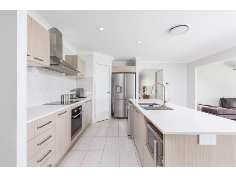 5 Fawnwood Street, Fernvale QLD 4306