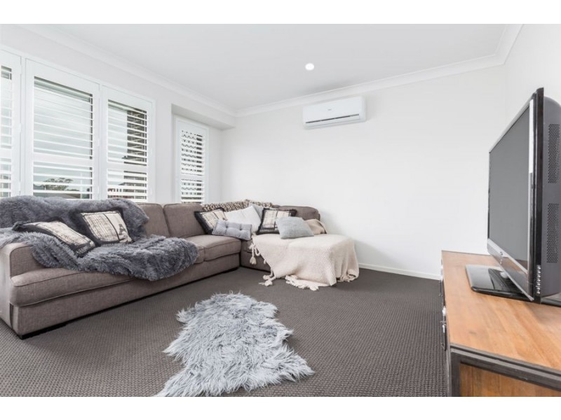 30 Emeraldwood Street, Fernvale QLD 4306
