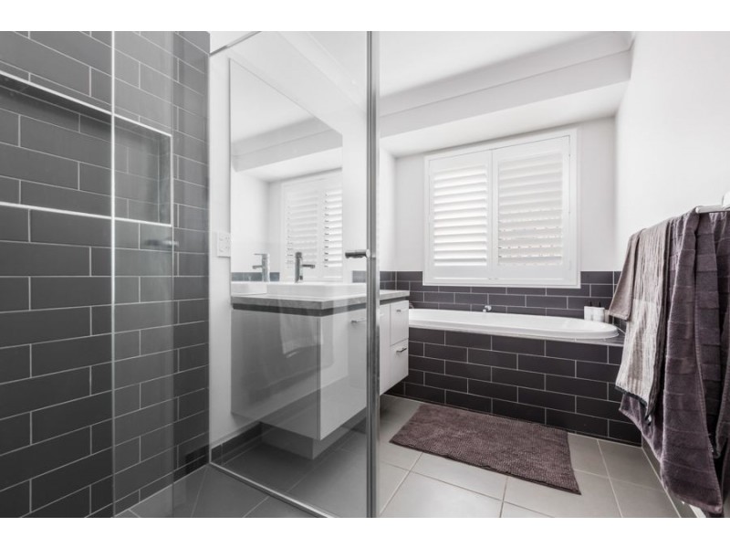 30 Emeraldwood Street, Fernvale QLD 4306