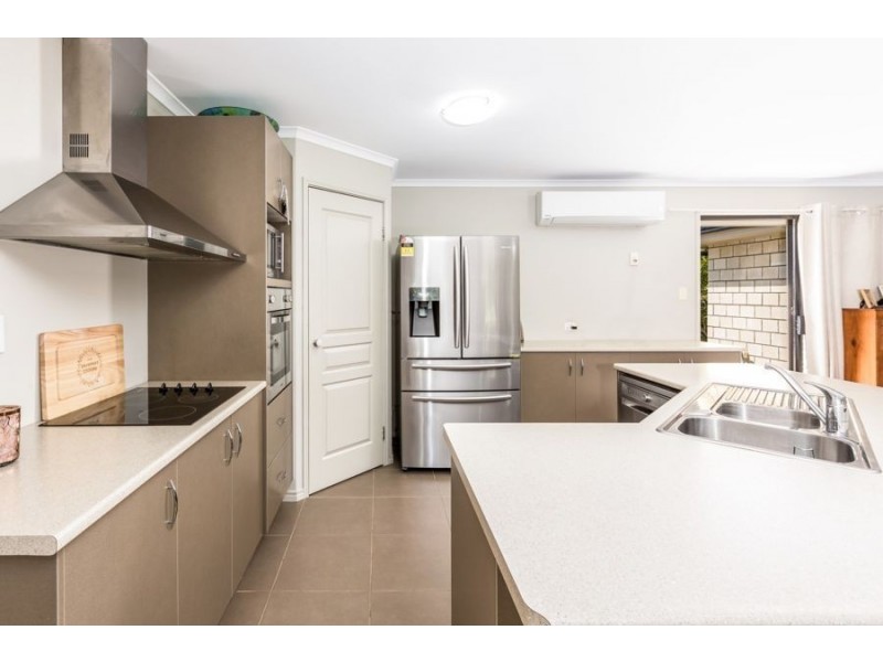 39 McHale Way, Willowbank QLD 4306