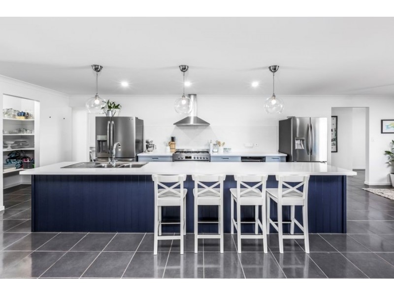 76 Wallace Street, Walloon QLD 4306