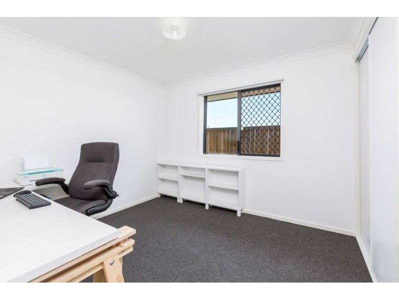 76 Wallace Street, Walloon QLD 4306