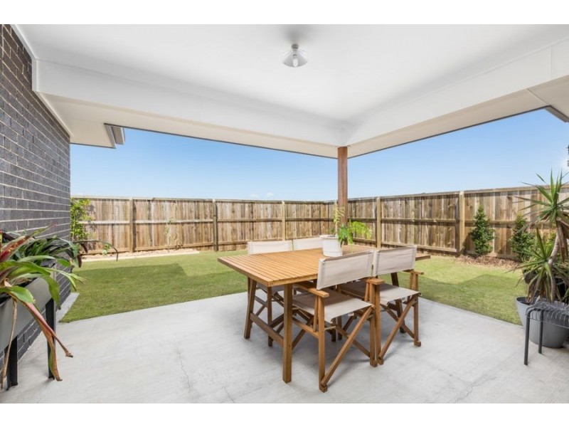 76 Wallace Street, Walloon QLD 4306