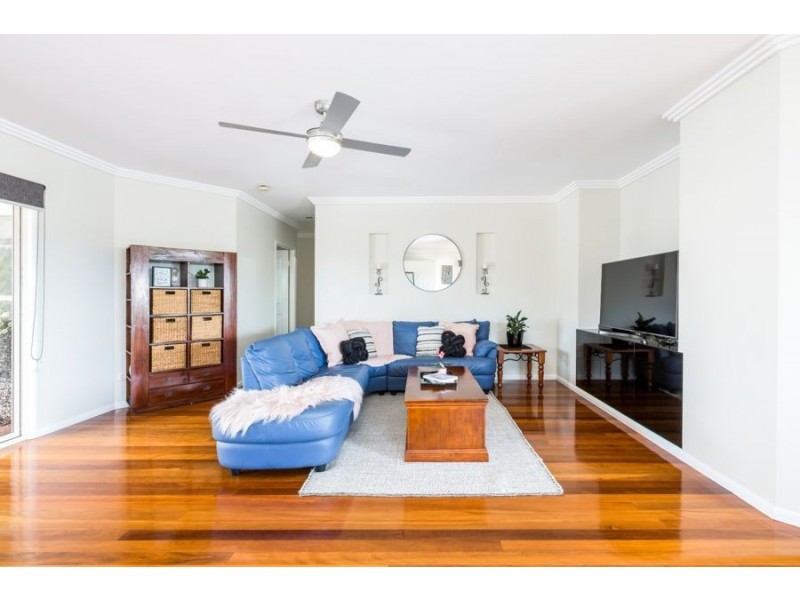 12 Banbury Court, Willowbank QLD 4306