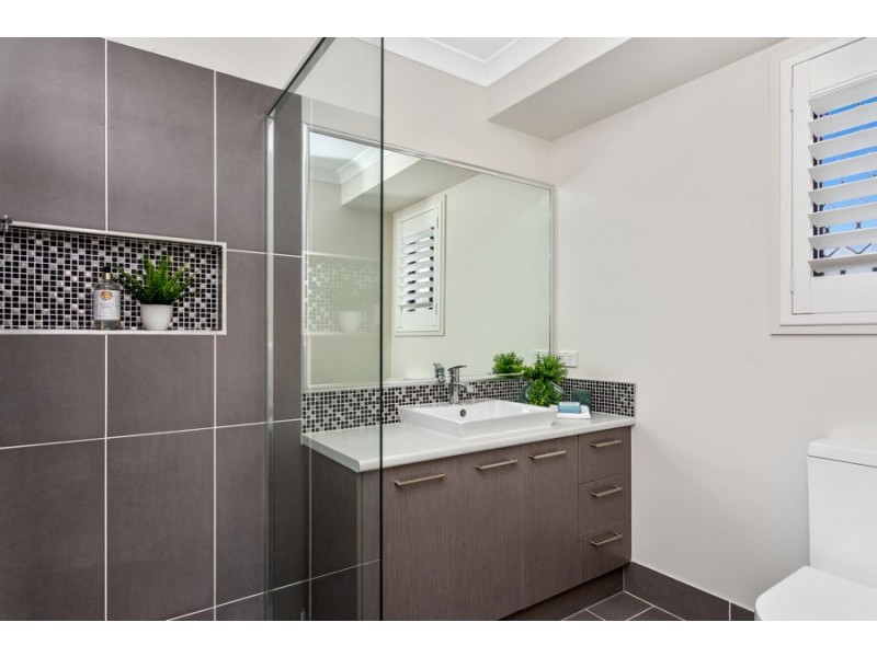 16 Emeraldwood Street, Fernvale QLD 4306