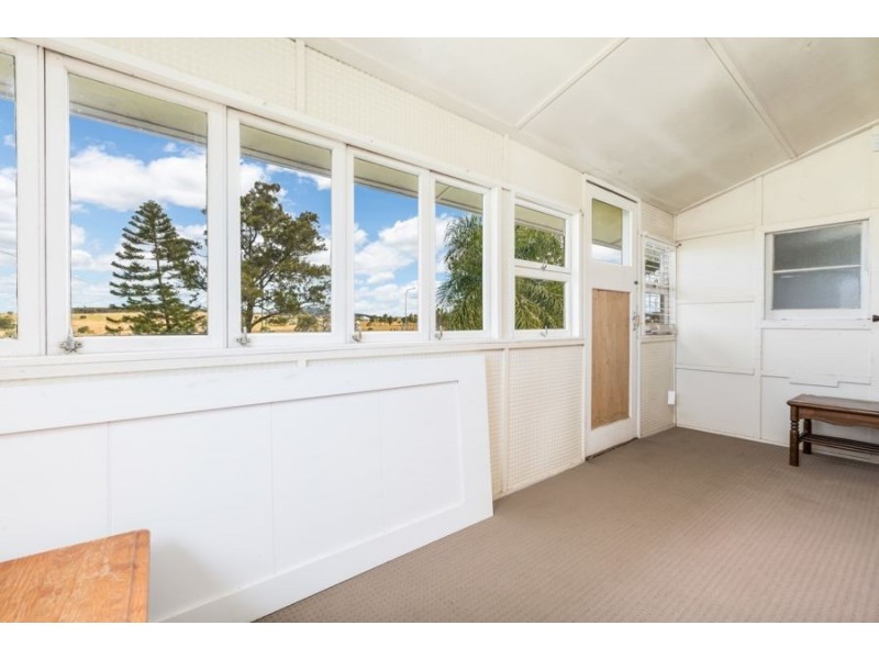 2279 Warrego Highway, Haigslea QLD 4306